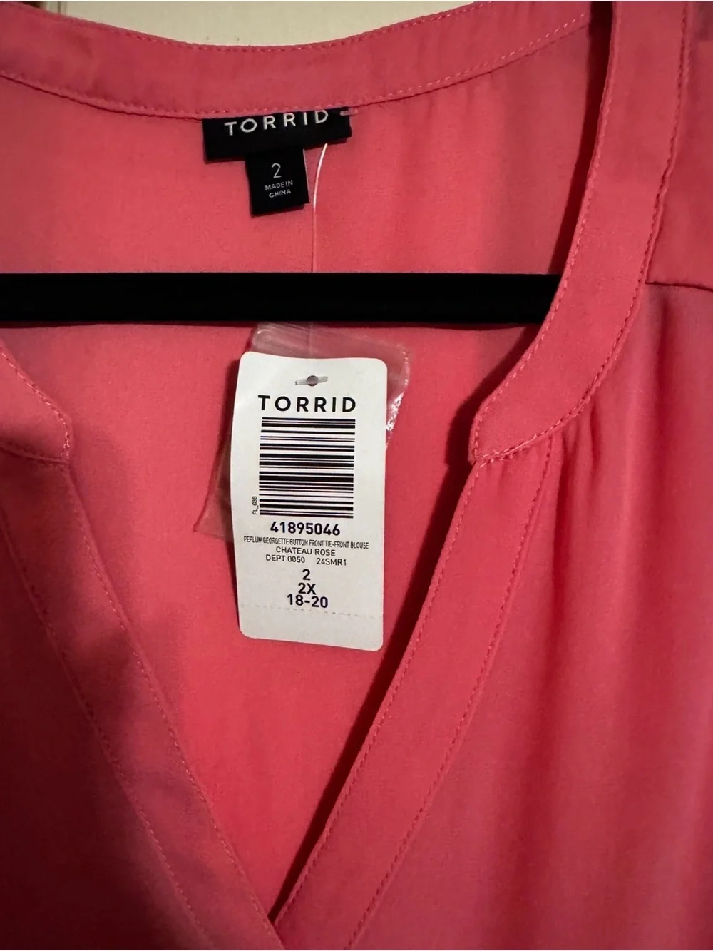 torrid Coral-Pink Sleeveless Button Front Tie Blouse - Picture 2 of 2